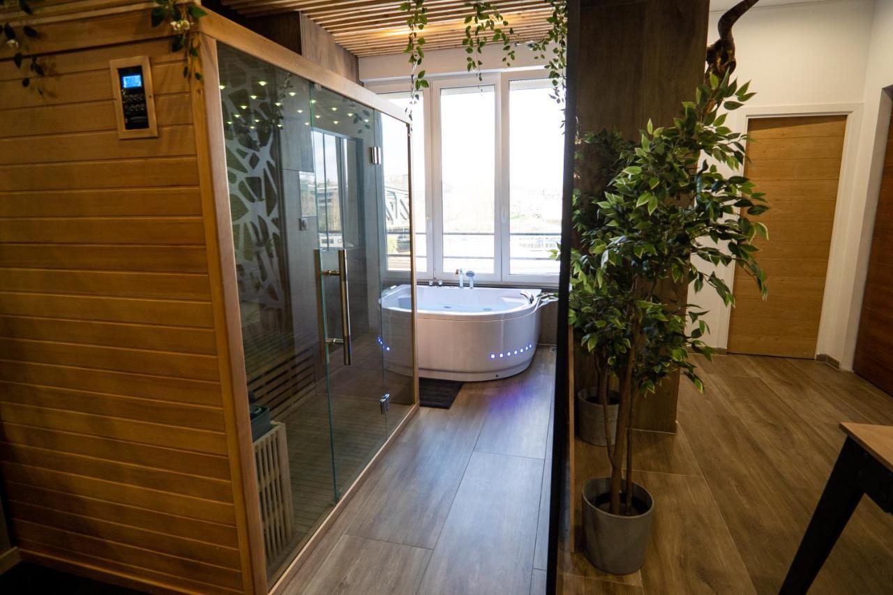 Capsule Wellness - Sauna - Balneo - Machine De Sport Privatif - Ps5 - 2 Chambres Valenciennes Exterior photo